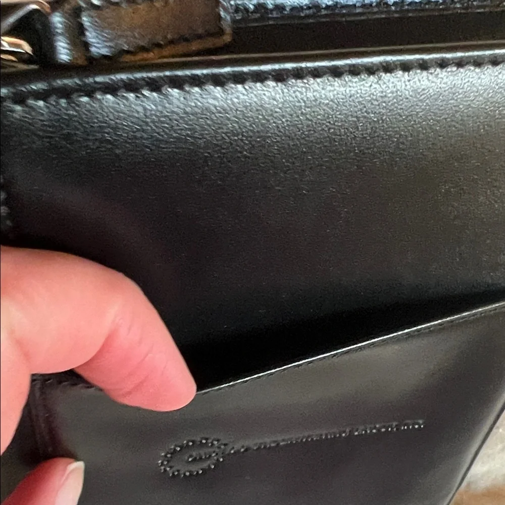 Levenger Classic Black Leather Briefcase